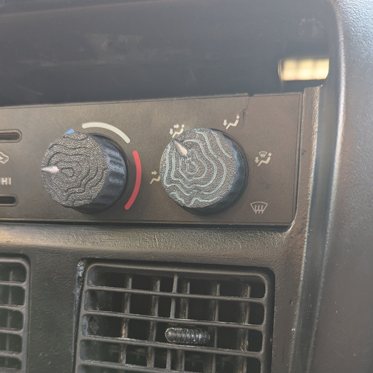 Topographic AC Control Knob: 1997-01 4runner and Tacoma
