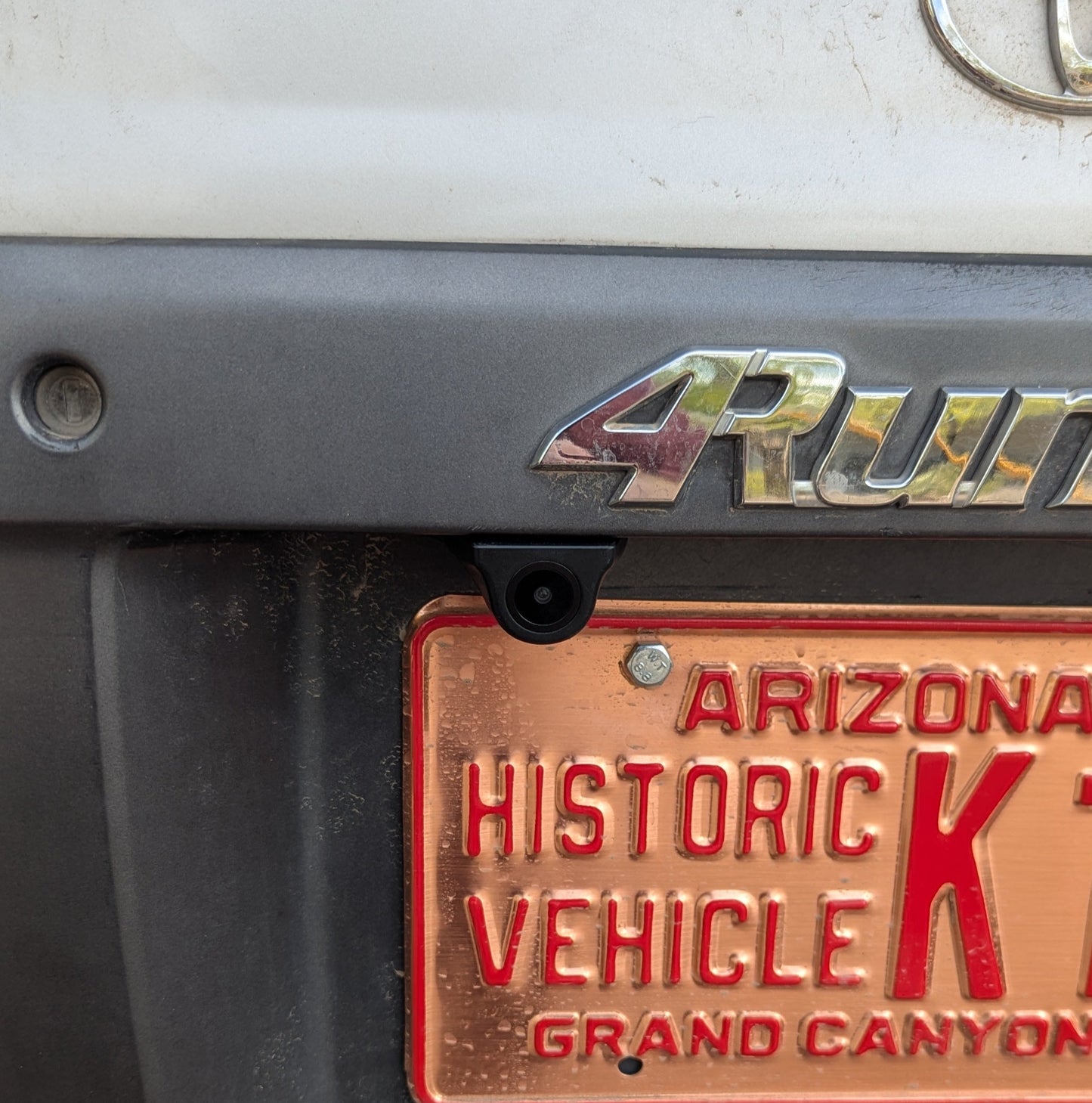 License Plate Camera (LPC) Mount: 1996-2002 Toyota 4runner