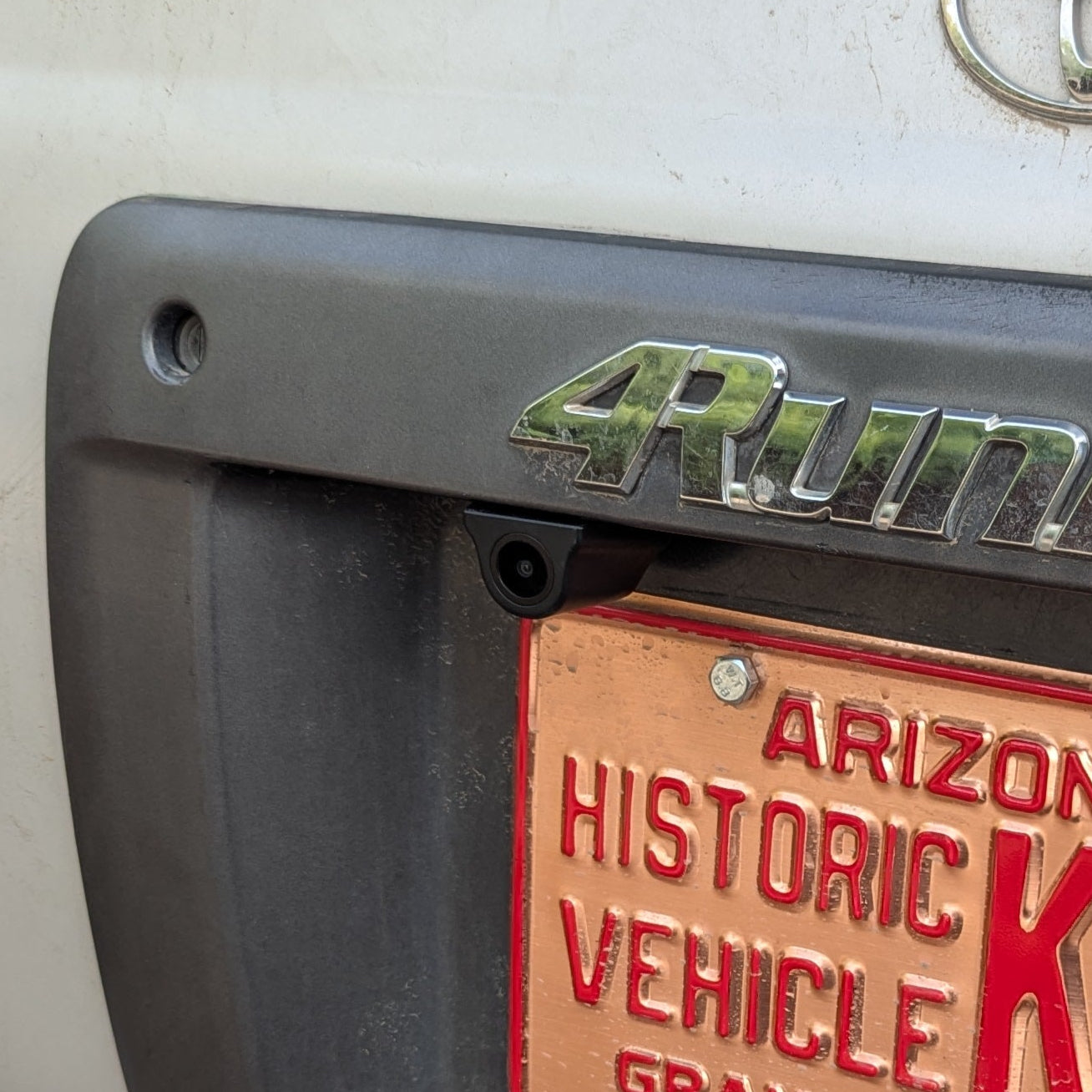 License Plate Camera (LPC) Mount: 1996-2002 Toyota 4runner