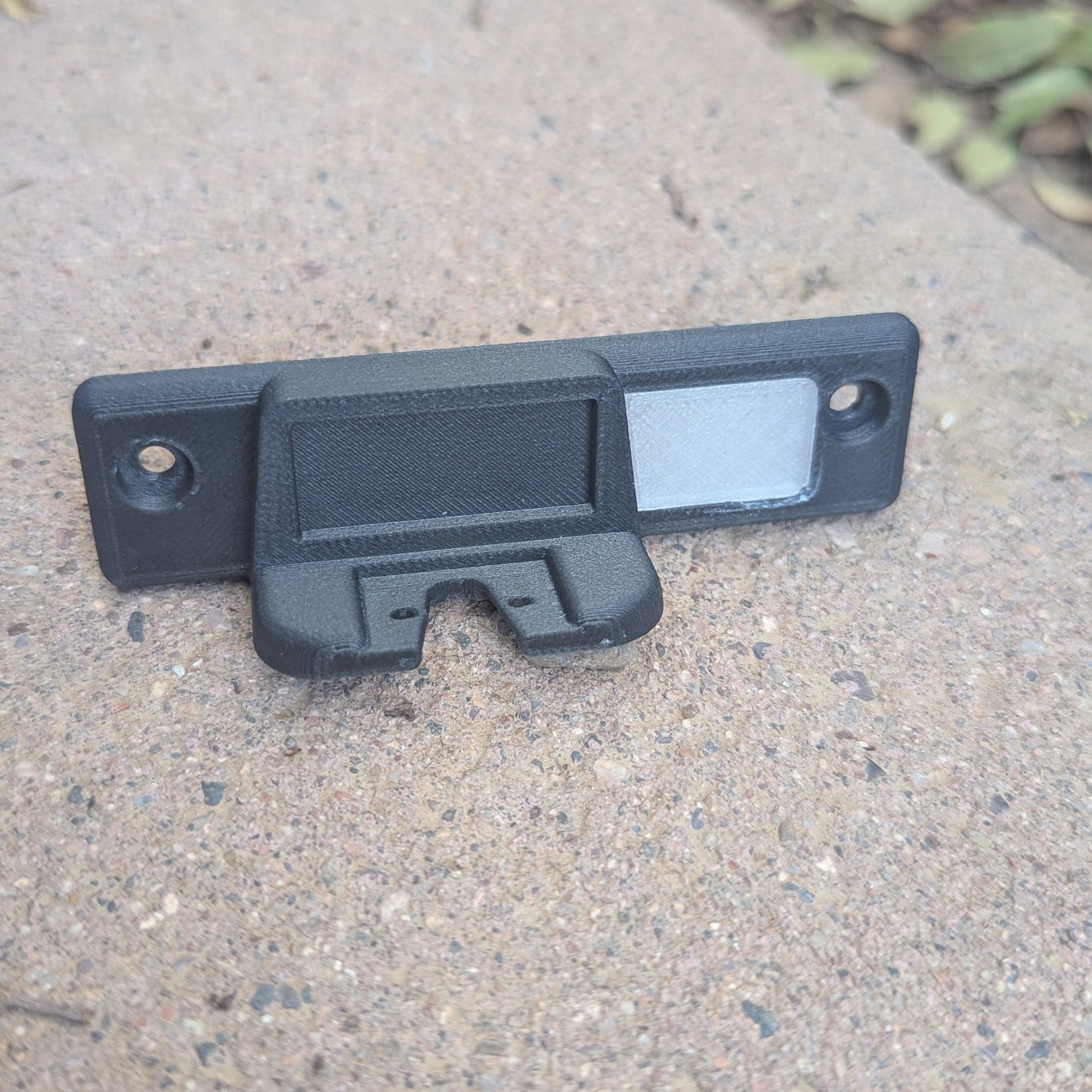 License Plate Camera (LPC) Mount: 1996-2002 Toyota 4runner