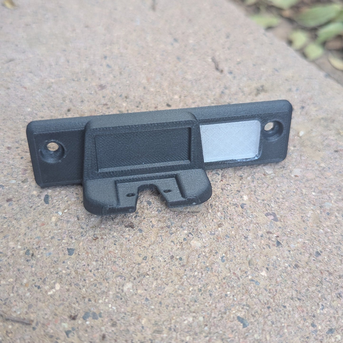 License Plate Camera (LPC) Mount: 1996-2002 Toyota 4runner